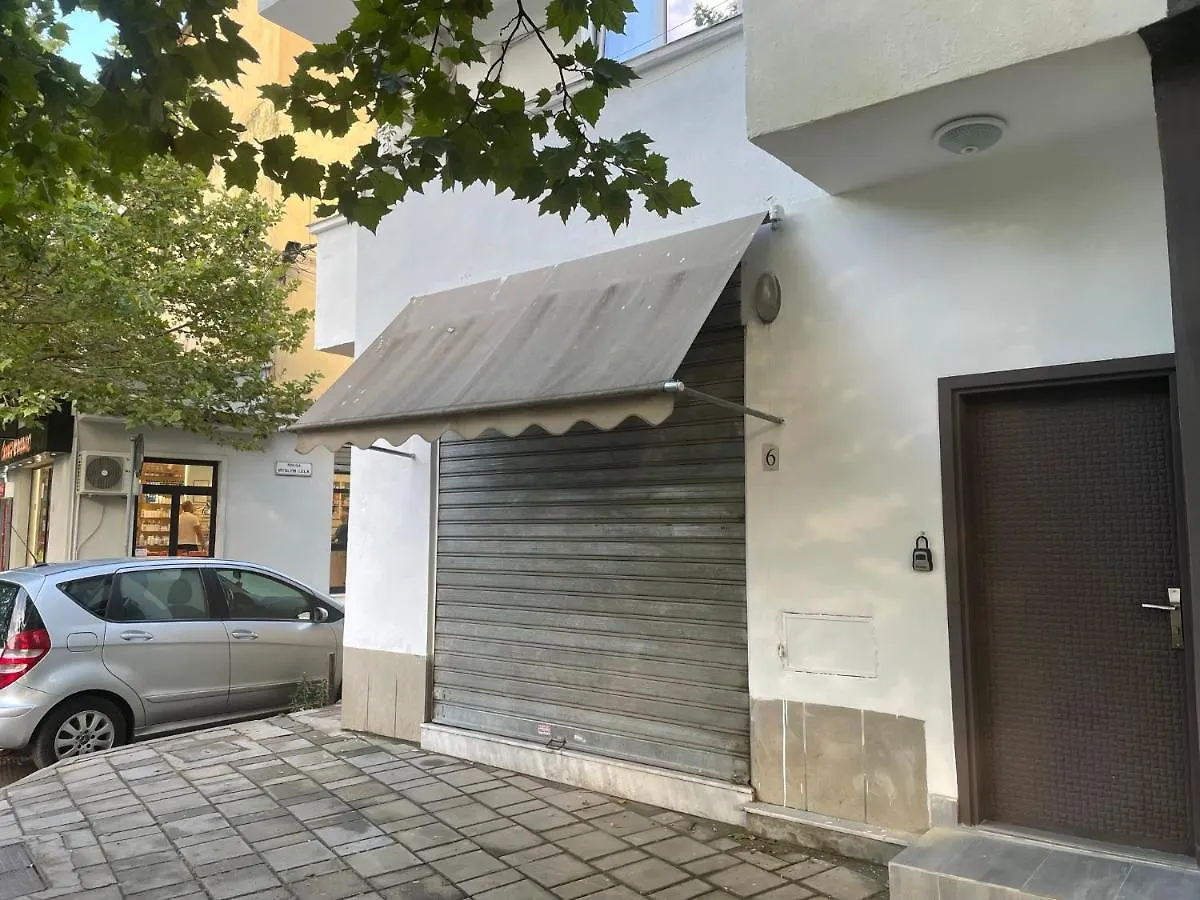 Lovely One-Bedroom Apartment With Private Entrance تيرانا ألبانيا