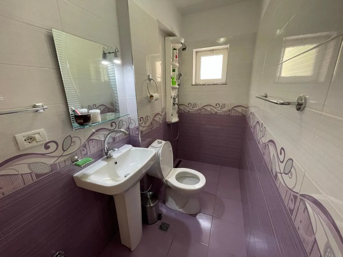 Lovely One-Bedroom Apartment With Private Entrance تيرانا 0*,  ألبانيا